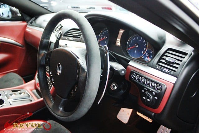 Maserati GranTurismo Cambiocorsa S - steering wheel