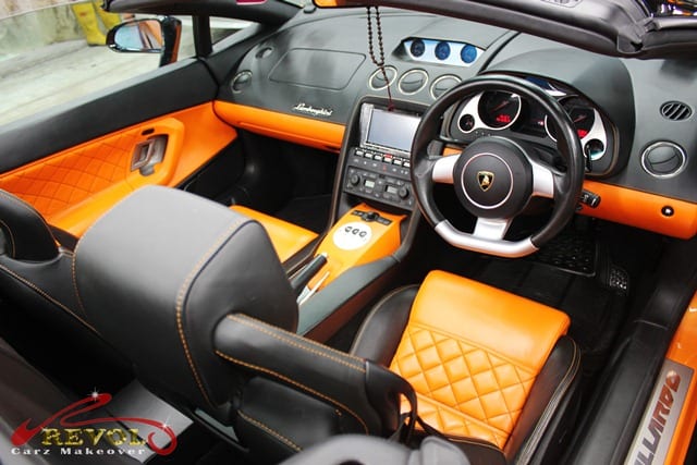 Lamborghini Spyder - interior