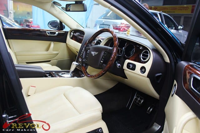 Bentley Continental Flying Spur  - interior