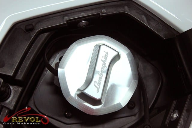 Aventador - fuel tank cap