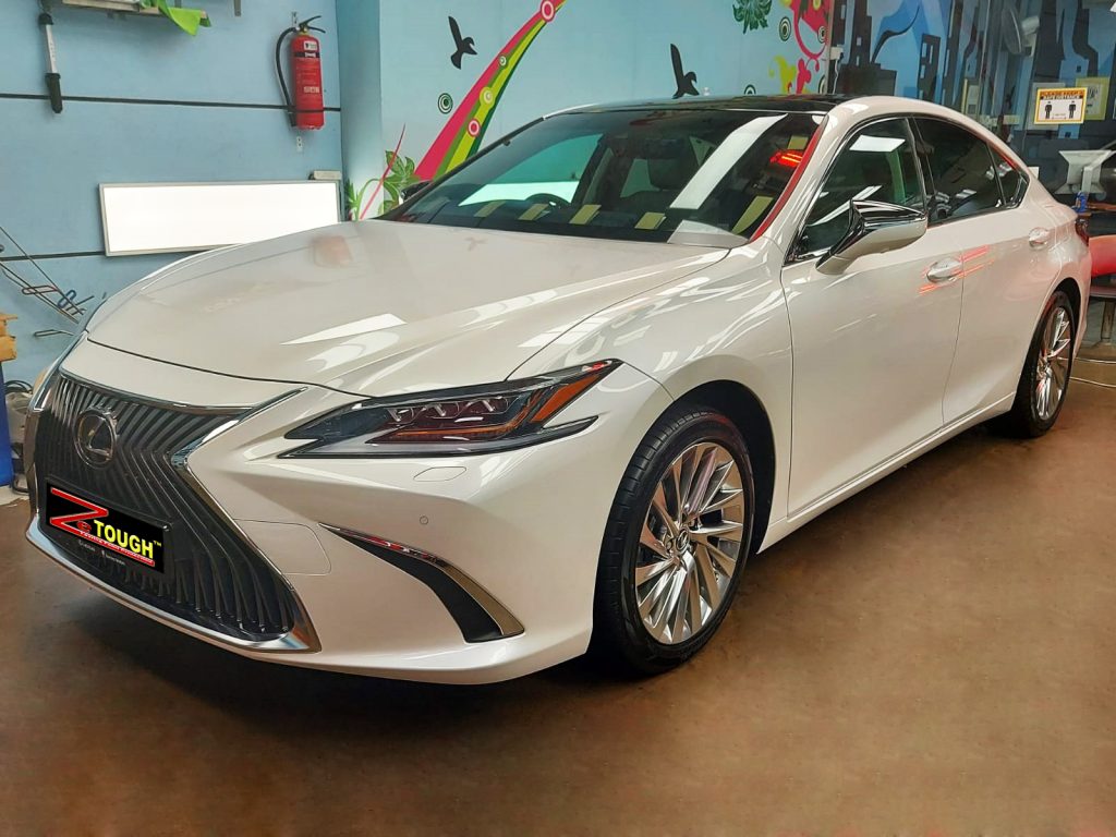 Lexus ES250 is utterly satisfied after getting a Titanium Paint ...